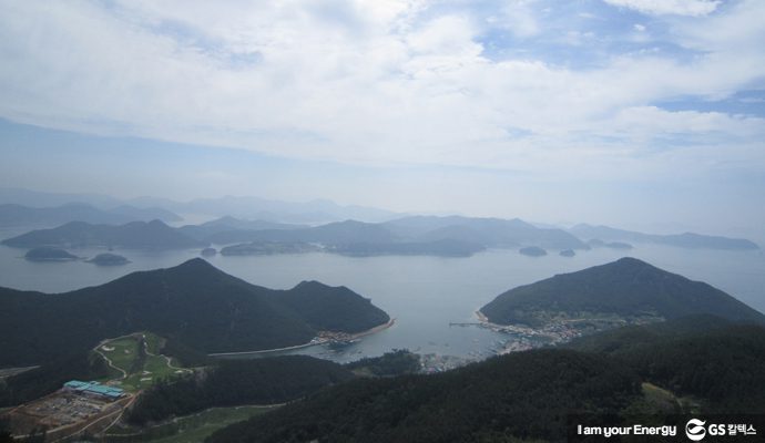 상부역사 옥상 전망대에서 바라본 ‘한려수도’