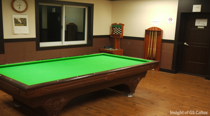 02 사택내 당구장의 모습