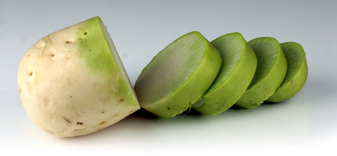 무우 무를 4등분 하면 맛있게 먹을 수 있습니다. 4가지 무 반찬 만들기 이제 시작해볼까요?