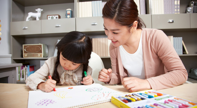 아동치료, 미술치료사