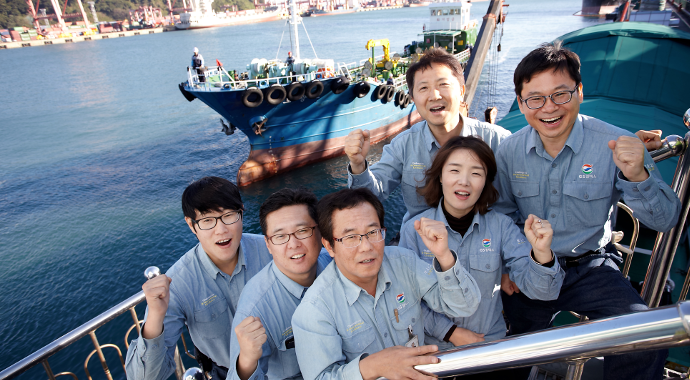 직원 단체 사진